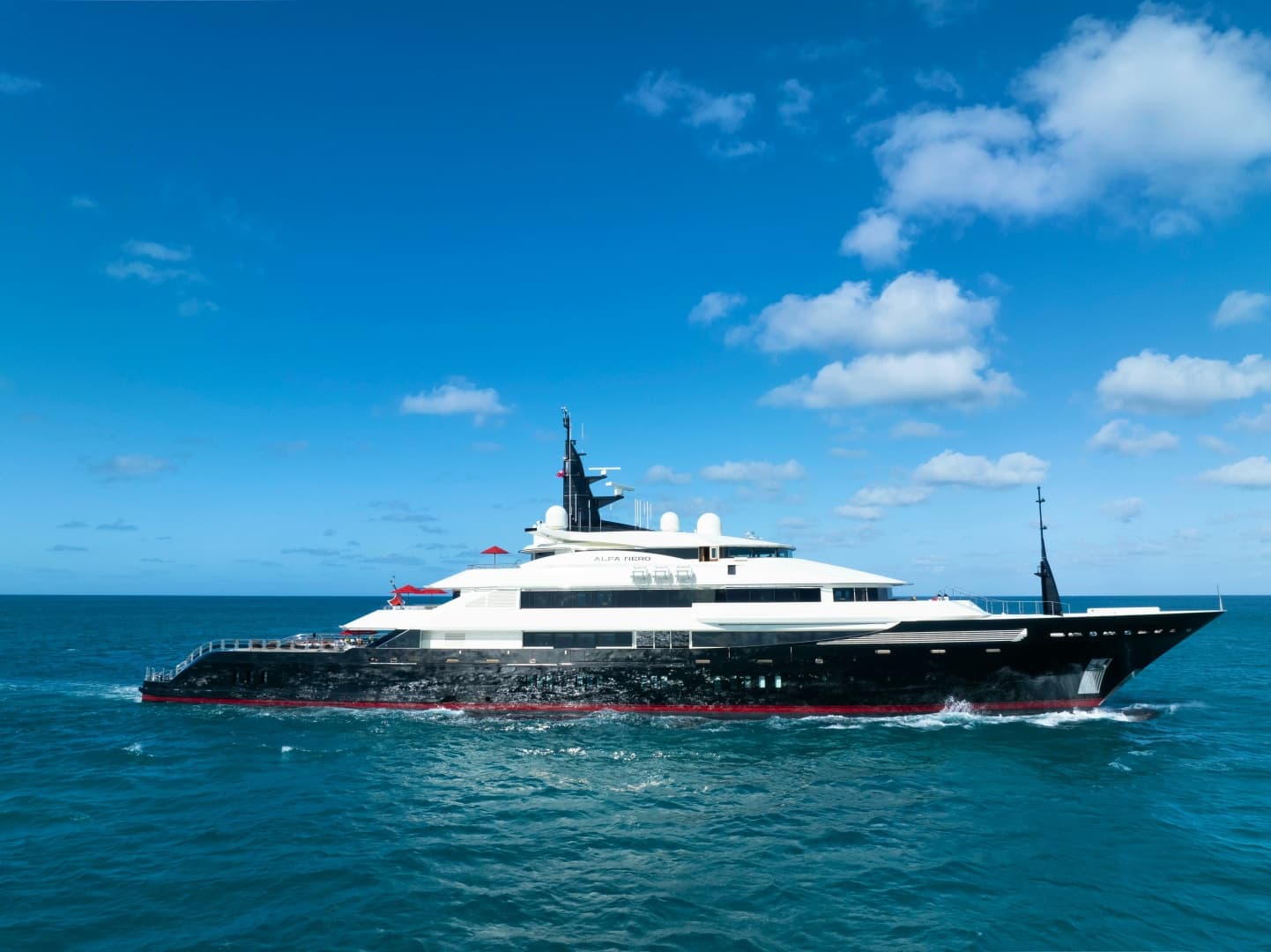 266' Oceanco 2007 — view 2