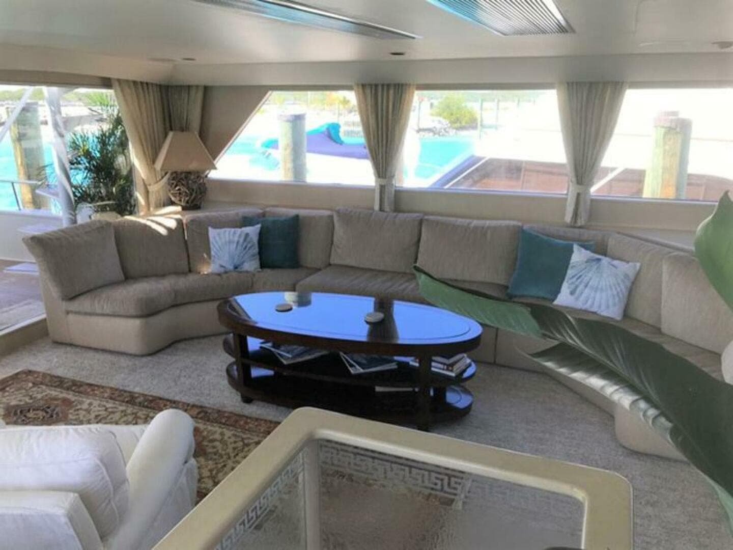 108' Broward 1990 — view 4