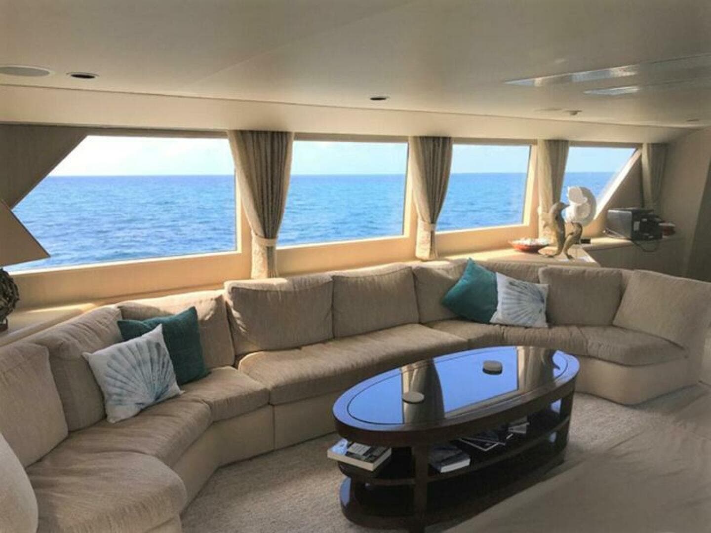 108' Broward 1990 — view 3