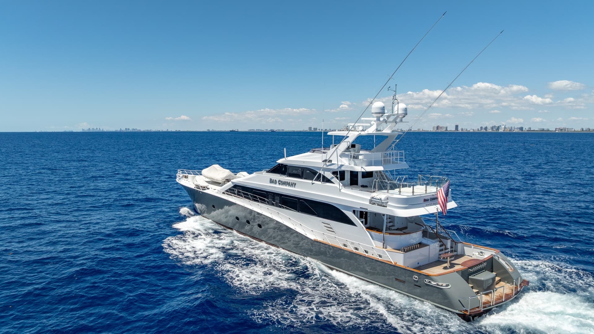 144' Trinity Yachts 1998 — view 4