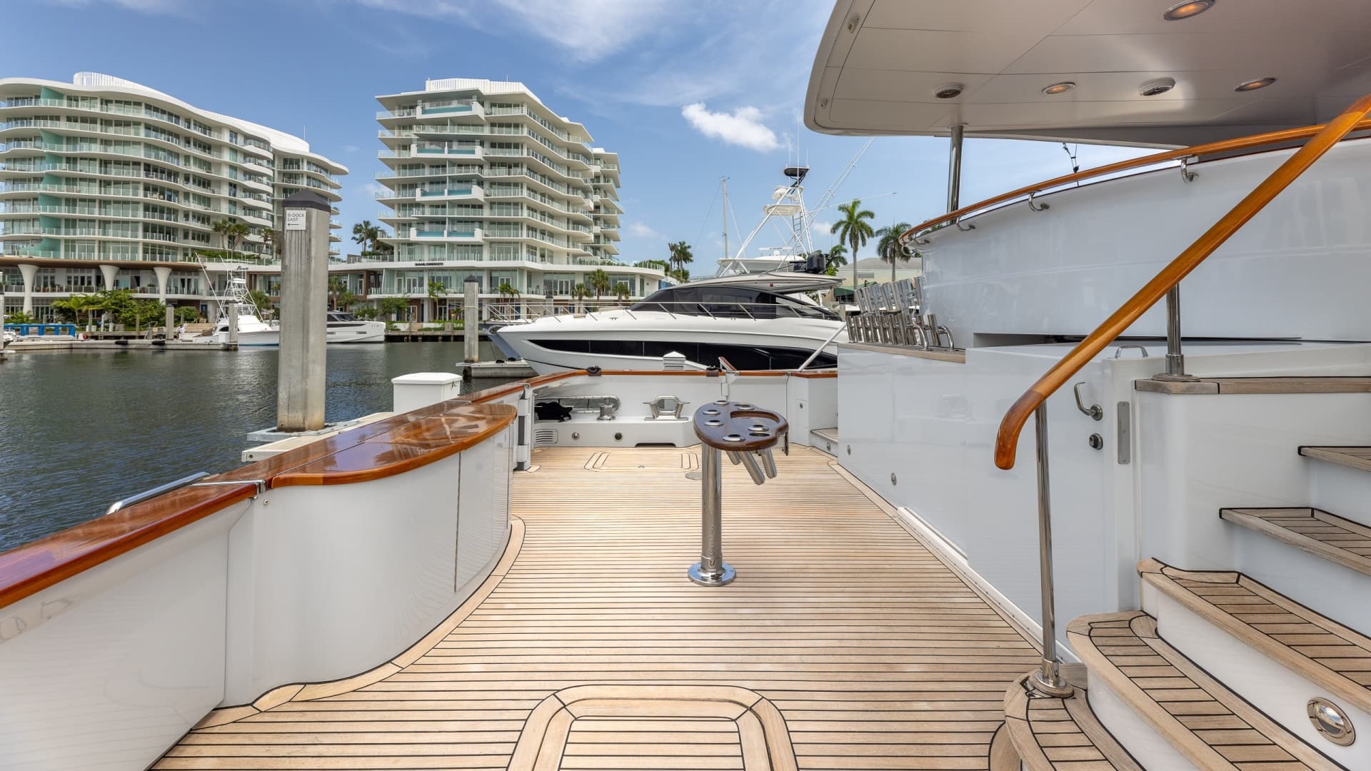 144' Trinity Yachts 1998 — view 5