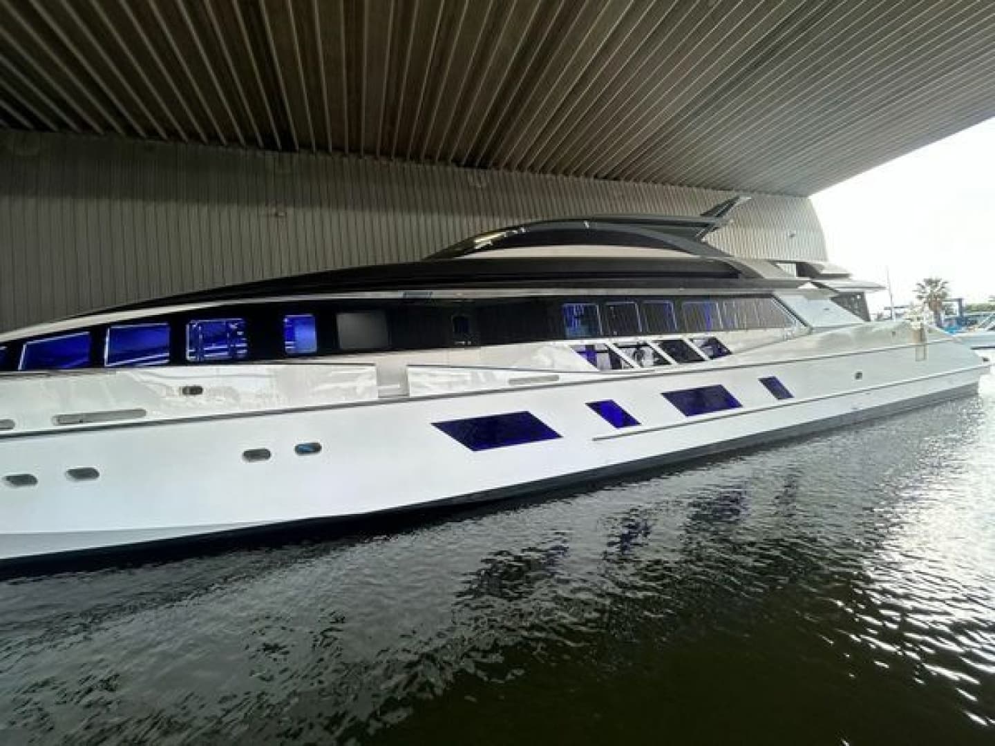 141' Heesen Yachts 1992 — view 2