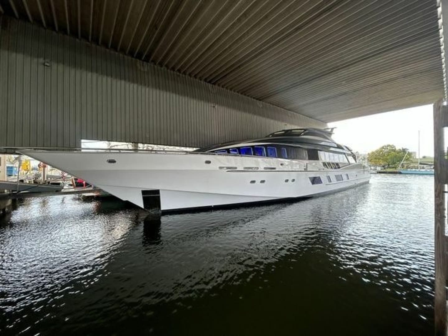 141' Heesen Yachts 1992 — view 4