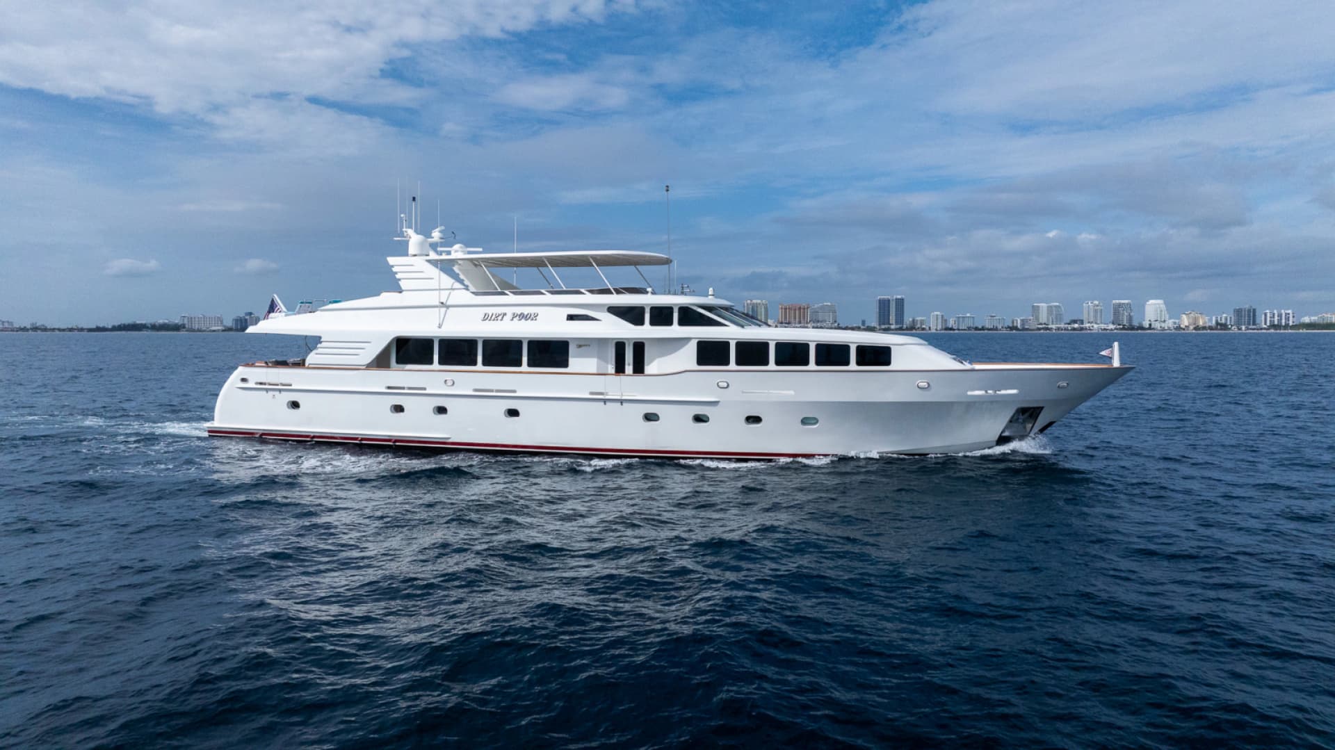 Trinity Yachts Raised Pilothouse — Dirt Poor